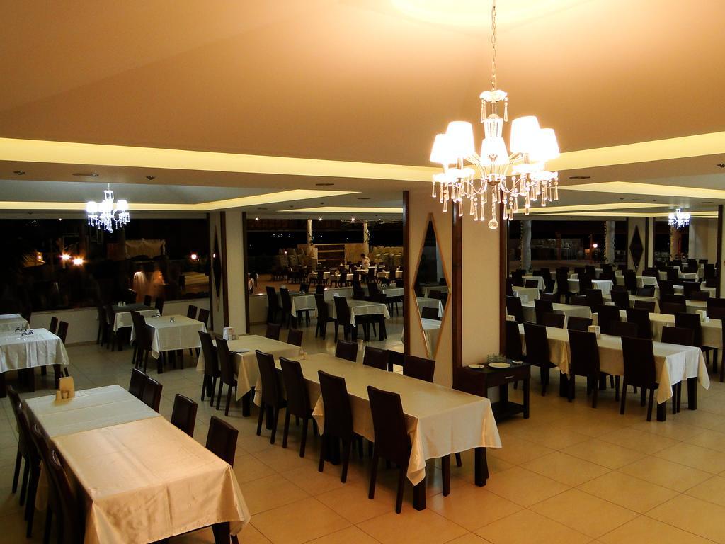 Gumus Hotel Arsuz Екстериор снимка
