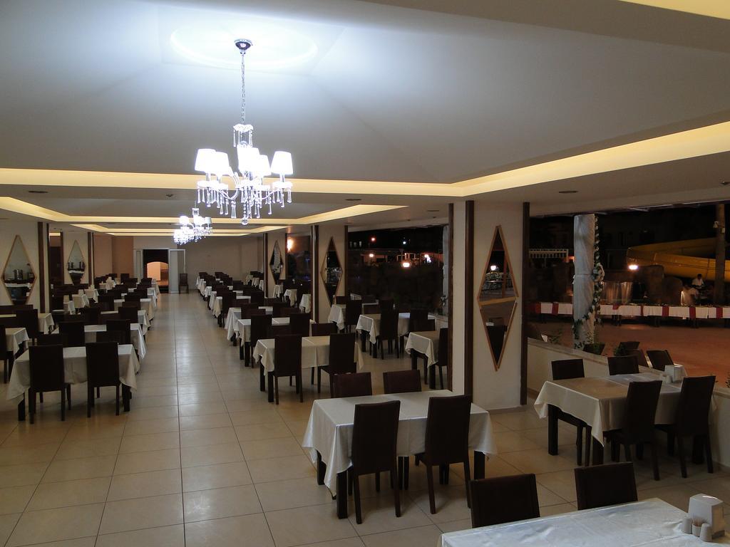 Gumus Hotel Arsuz Екстериор снимка