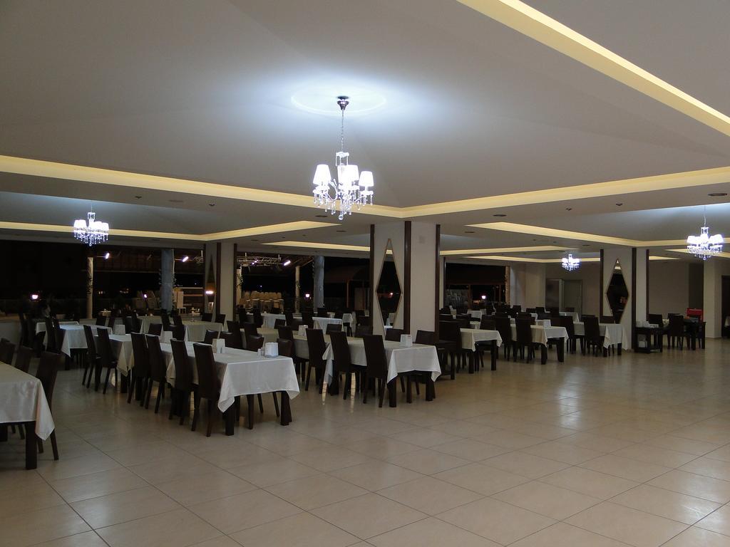 Gumus Hotel Arsuz Екстериор снимка
