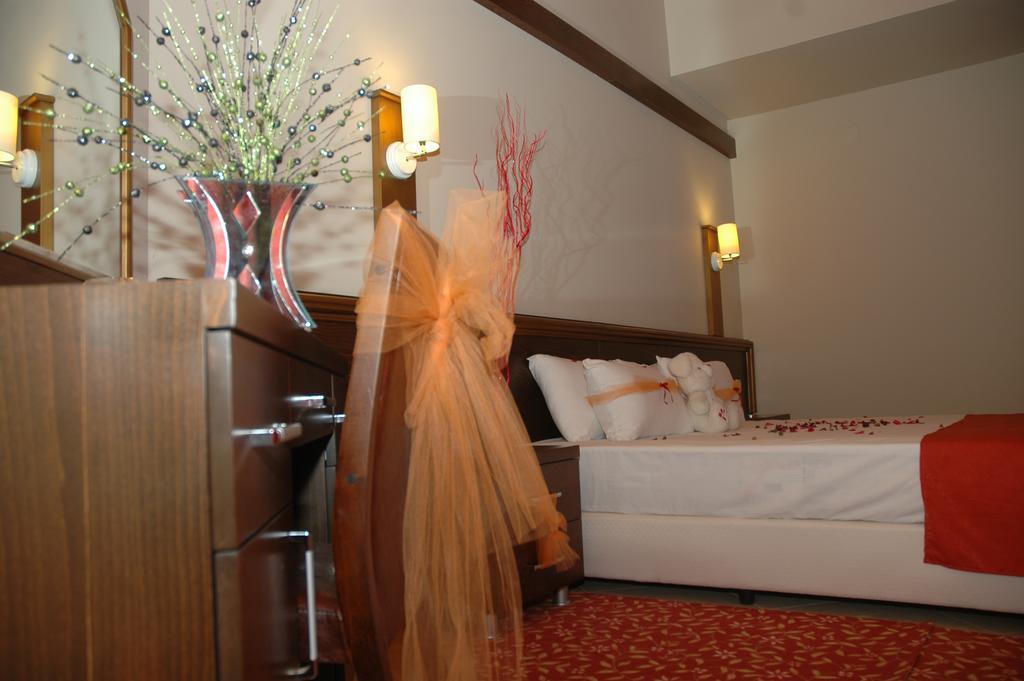 Gumus Hotel Arsuz Екстериор снимка