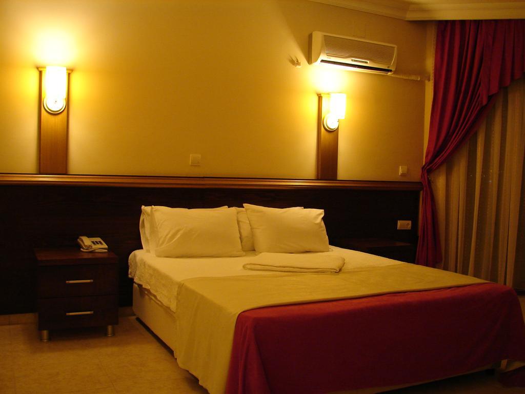 Gumus Hotel Arsuz Екстериор снимка