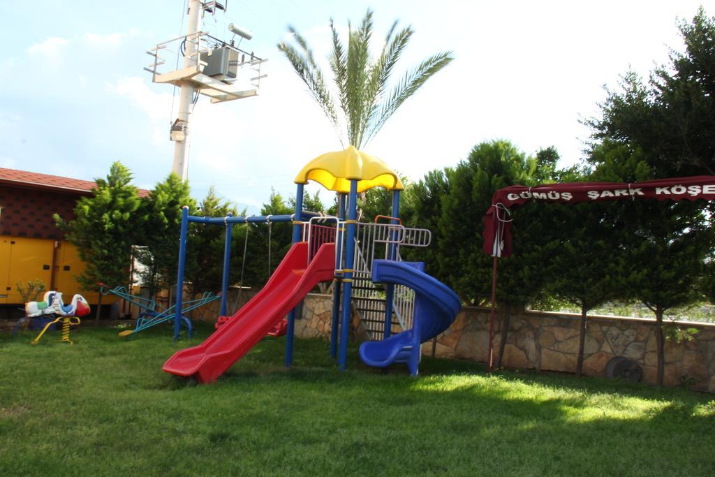 Gumus Hotel Arsuz Екстериор снимка