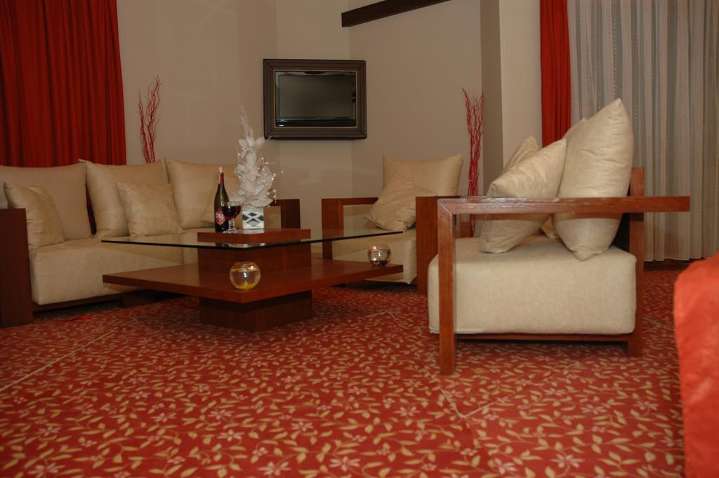 Gumus Hotel Arsuz Екстериор снимка