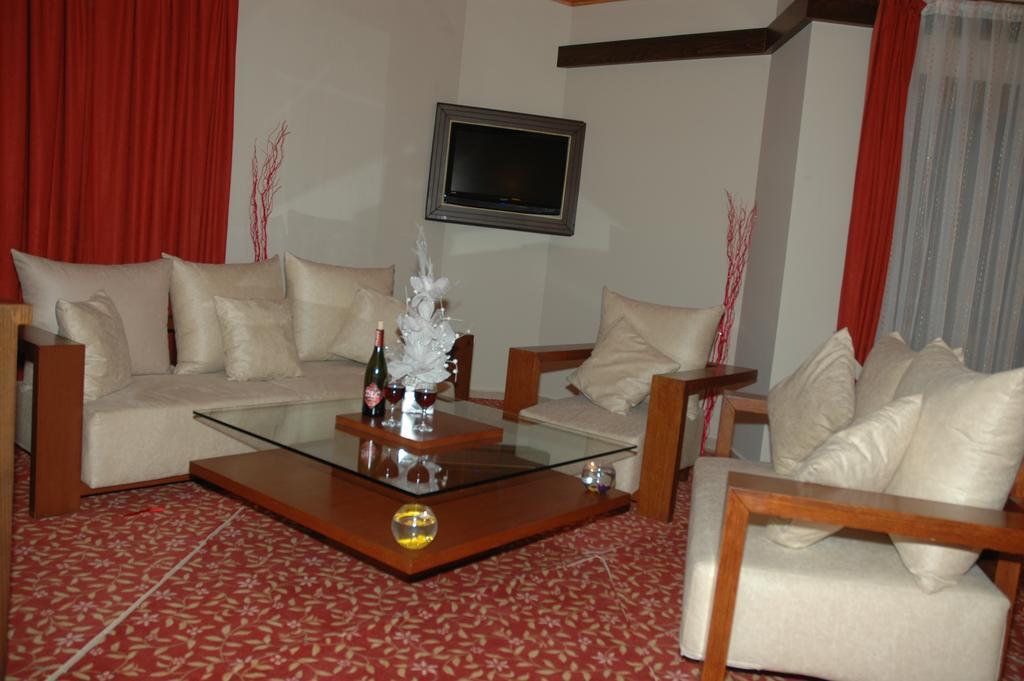 Gumus Hotel Arsuz Екстериор снимка